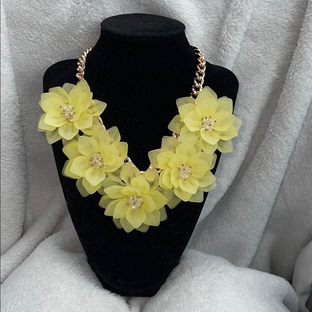 nOir Jewelry Yellow Floral Statement Necklace